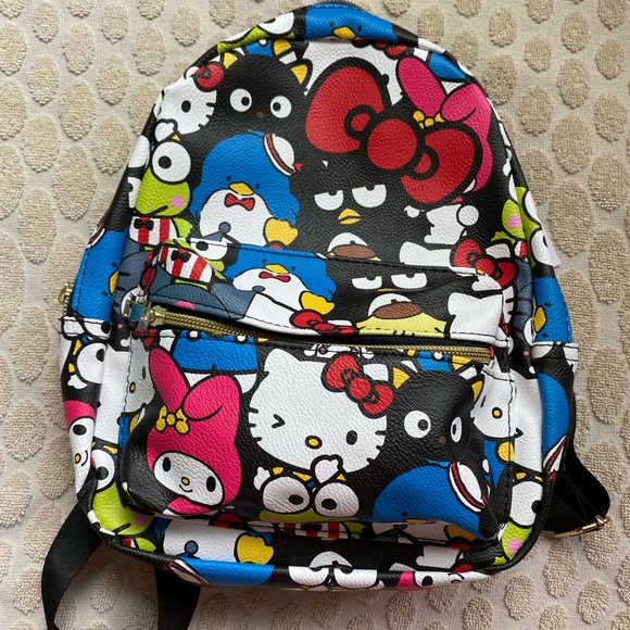 Hello Kitty Mini Backpack - Picture 1 of 4
